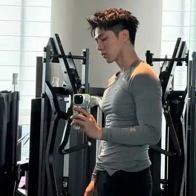 姚一